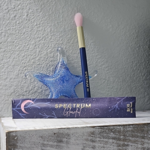 ๐ 4 for $25 ๐ SPECTRUM COLLECTIONS MAGIC WAND HIGHLIGHTER BRUSH - Picture 1 of 6
